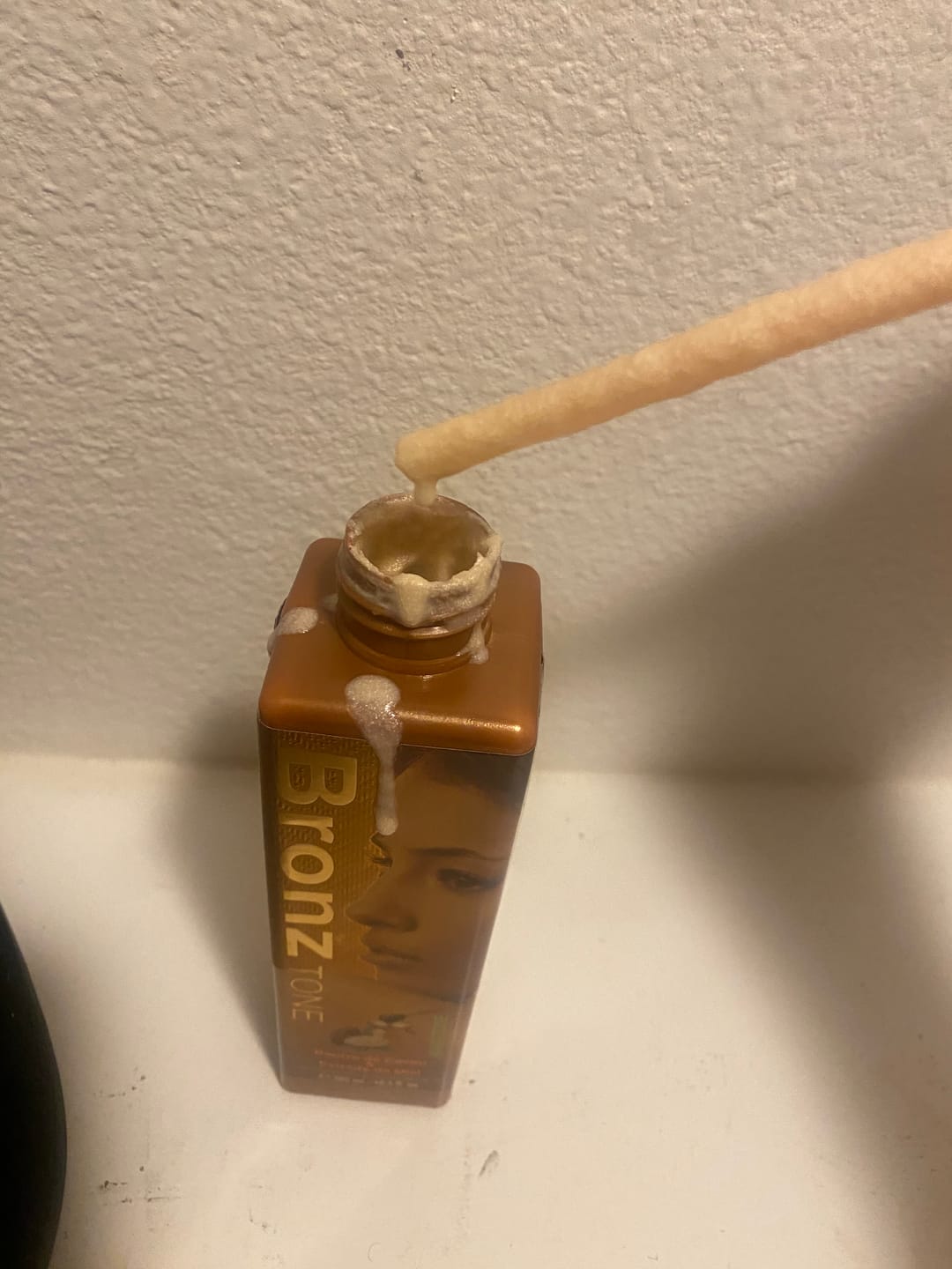 Customer photo review of Bronz Tone Maxi Tone Fade Milk With Cocoa Butter & Honey 10.1oz (Big size)