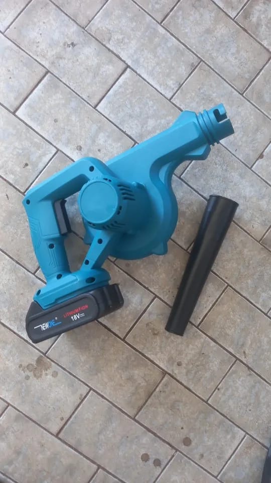 Customer photo review of Souffleur-Aspirateur Électrique Sans Fil Innovant 2-en-1 (+ Batterie offerte )