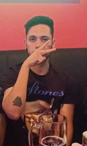 Customer photo review of Playera Deftones Around The Fur