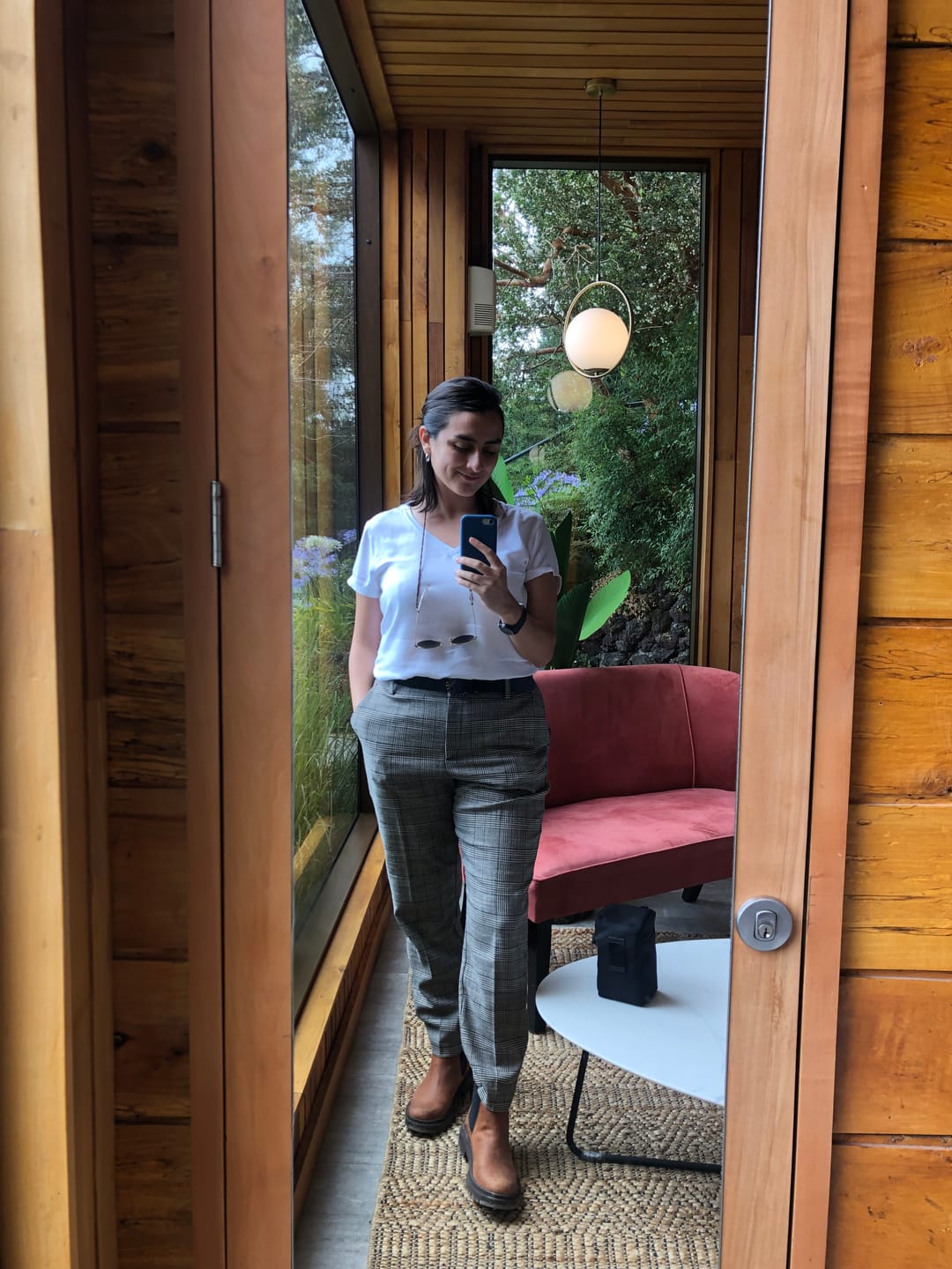 Customer photo review of Boston Mujer