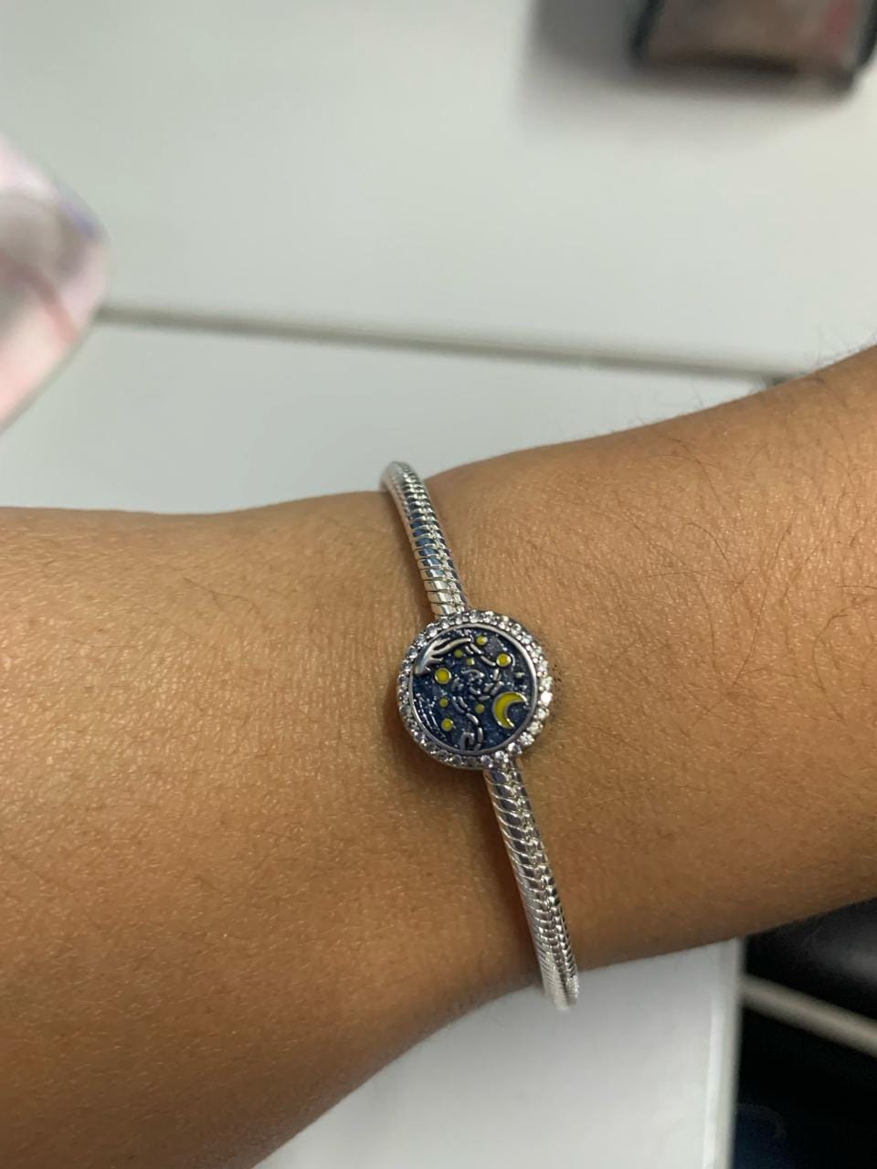 Customer photo review of Charm Noche Estrellada de Van Gogh