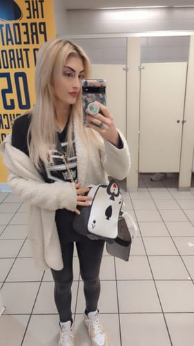 Customer photo review of Moresoo Virgin I Tip Hair Extensions Premium Brazilian Straight Hair Highlight(#18P613)