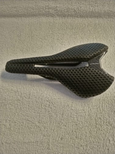 Customer photo review of CarbonX Bicycle Saddle - ExtremLight 170g - 3D Printed Seat Cushion - Breathable