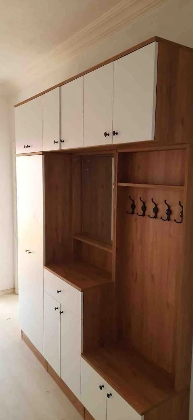 Customer photo review of Rani EA108 Portmanto Çekmeceli Aynalı Askılı Vestiyer Sepet Ceviz - Beyaz