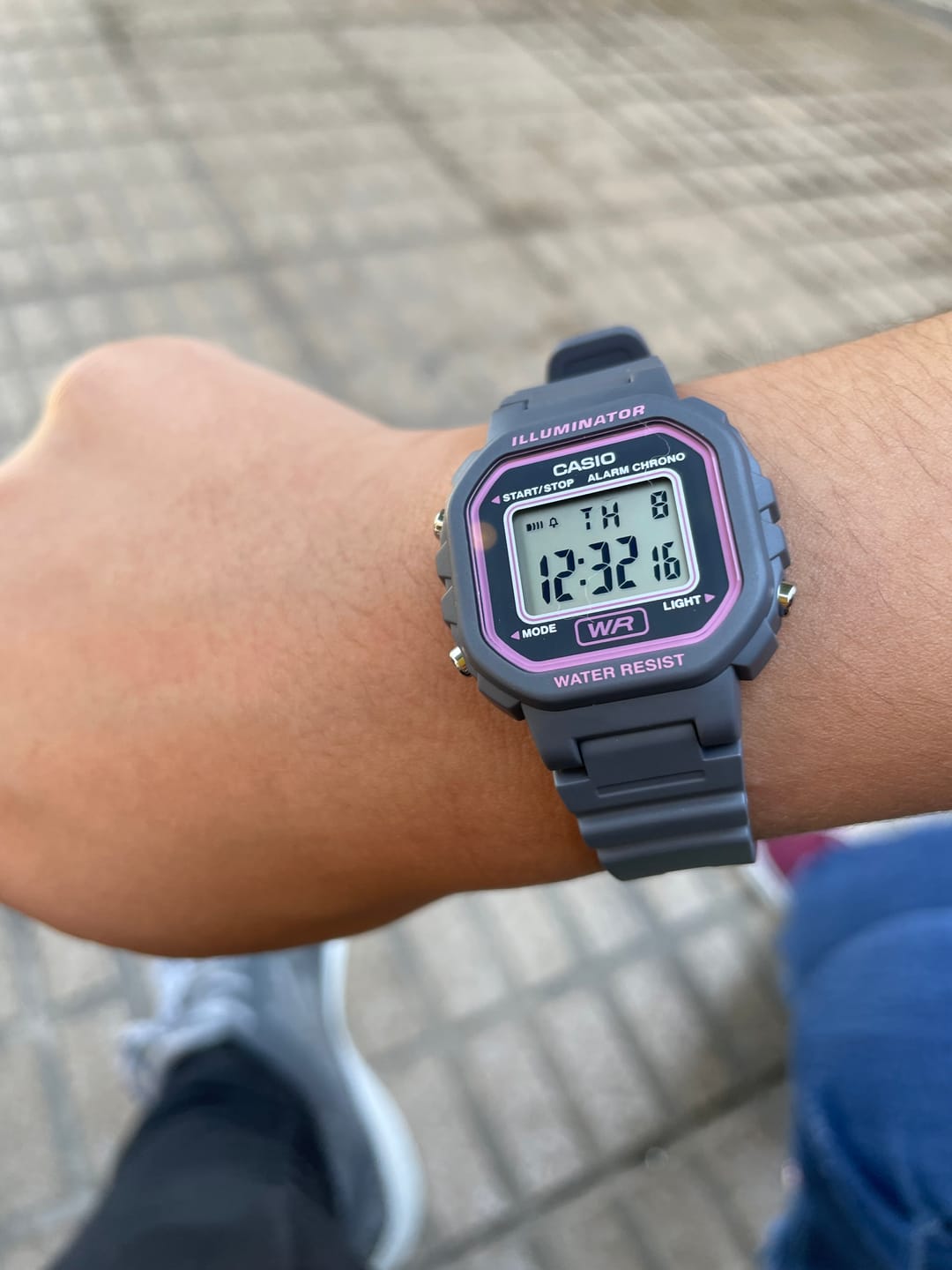 Customer photo review of Reloj Casio Vintage LA-20WH-8ADF Gris Rosado