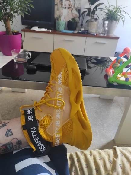 Customer photo review of Chaussures de Sécurité Anti-Perforation Ventrex+