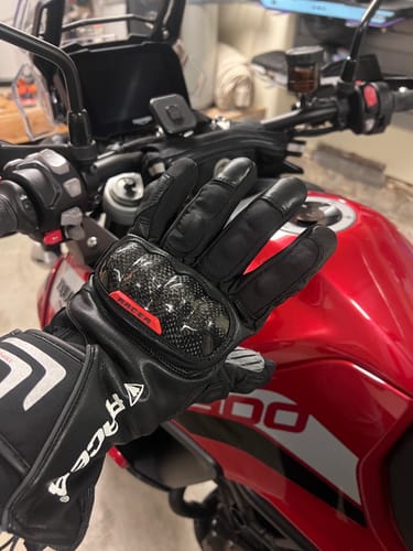 Customer photo review of Race Carbon II Waterproof Glove
