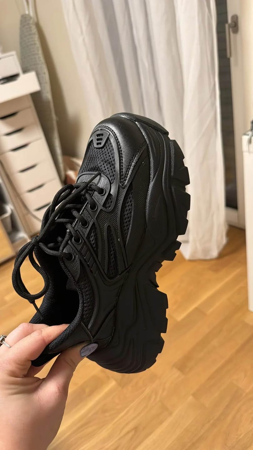 Customer photo review of Chaussures de Sécurité Invisibles AirSTL