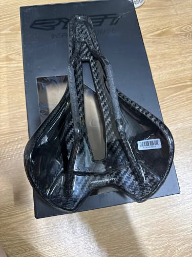 Customer photo review of CarbonX Bicycle Saddle - ExtremLight 170g - 3D Printed Seat Cushion - Breathable