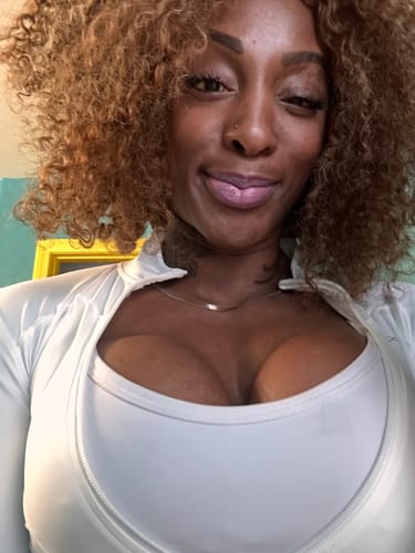 Customer photo review of White Sculpting Jacket