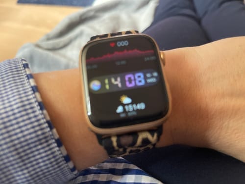 Customer photo review of Smartwatch Justin mit umfassenden Gesundheitsfeatures / IP67 Wasserdichtigkeit / 35 Tage Akkulaufzeit / 100 Sportmodi