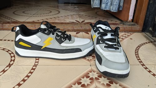 Customer photo review of FONZY Black Yellow Men's casual sneaker