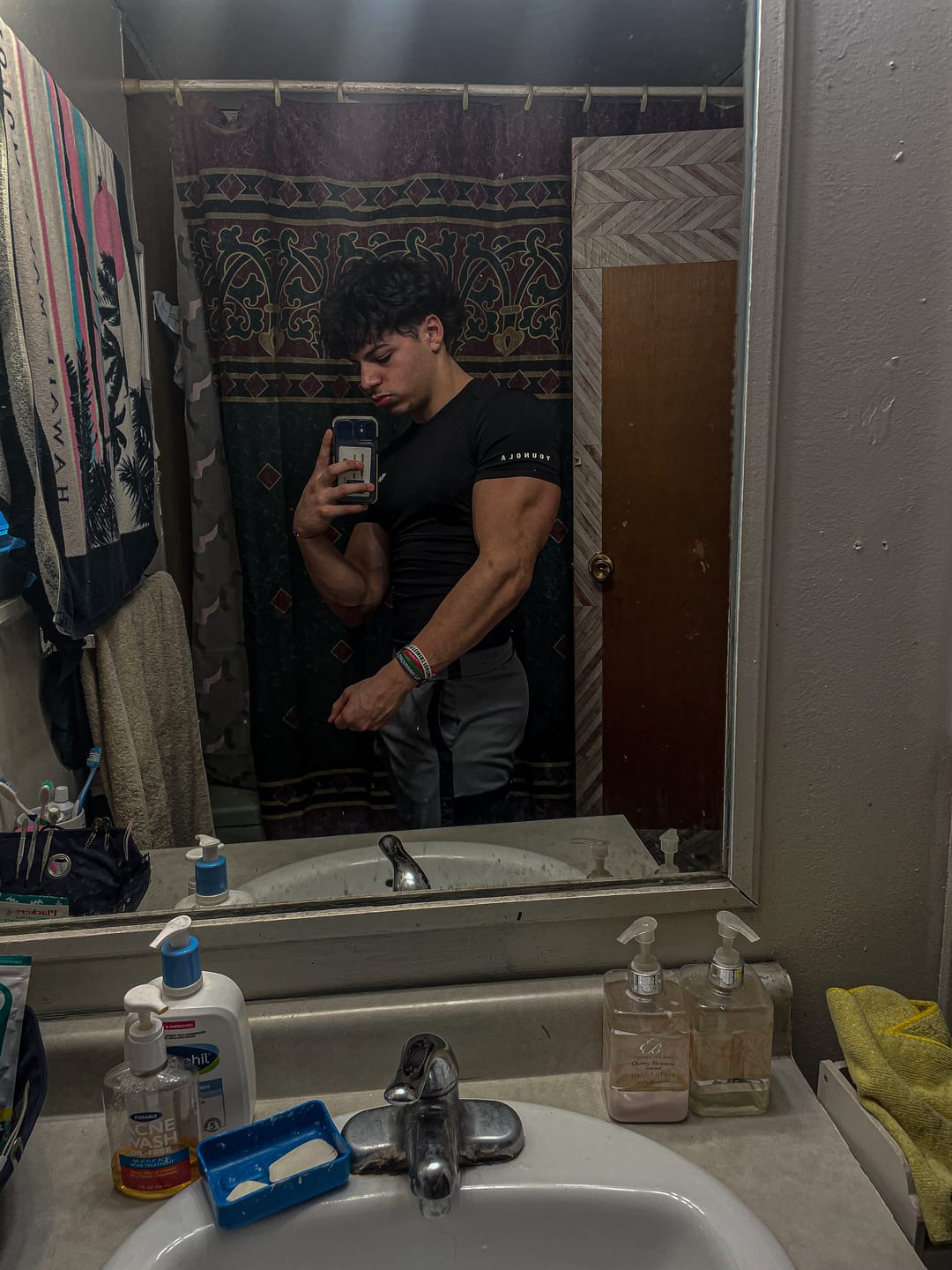 Customer photo review of 476 - Stealth Compression Tees
