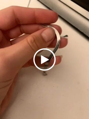 Customer video review of Pulsera Cleopatra 4MM