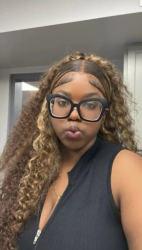 Customer photo review of P4/27 Highlight Water Wave Lace Closure Human Hair Wigs Pre Plucked With Baby Hair