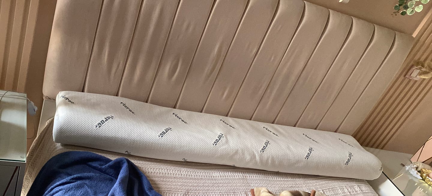 Customer photo review of Contour Memory Foam Long Pillow suitable for Neck & Shoulder Pain