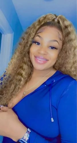 Customer photo review of Honey Blonde Highlight Wig Curly Human Hair Wig Transparent Lace Front Pre Plucked