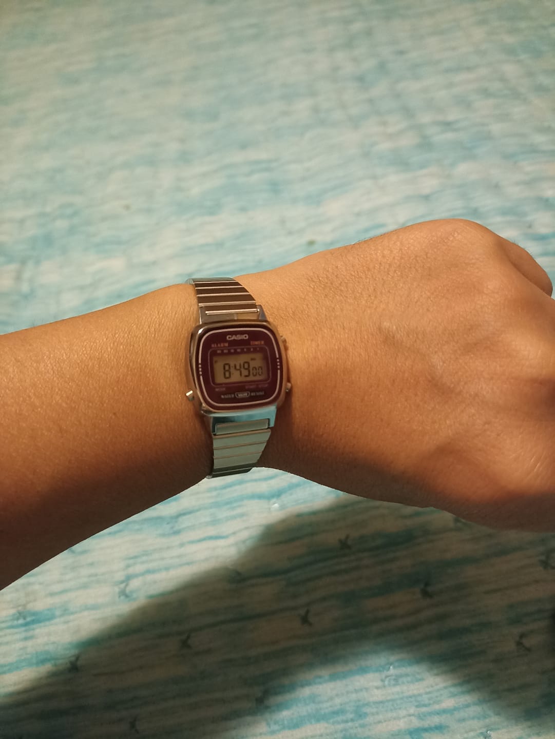 Customer photo review of Reloj Casio Vintage LA670WA-4DF Plateado Granate