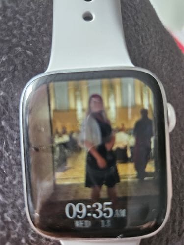 Customer photo review of Smartwatch Justin mit umfassenden Gesundheitsfeatures / IP67 Wasserdichtigkeit / 35 Tage Akkulaufzeit / 100 Sportmodi
