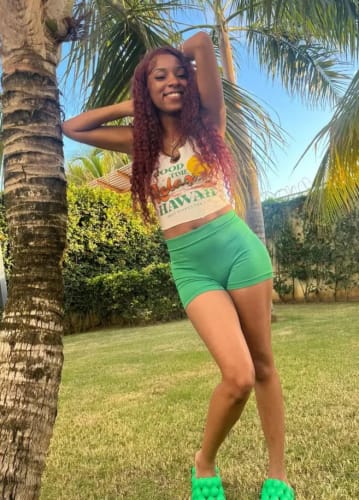 Customer photo review of #33 Reddish Brown Water Wave 13x4 Lace Front Wig Dark Auburn Colored Human Hair Wig