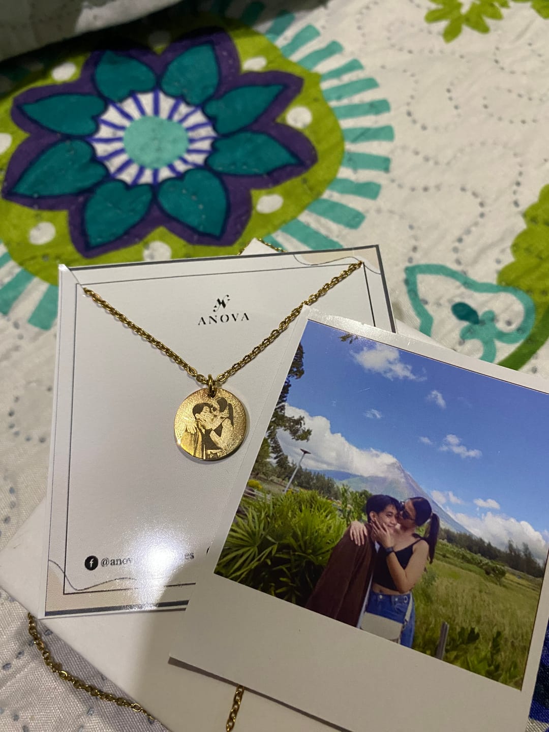 Customer photo review of Photo Engraved Portrait Necklace Gift [Buy 1 take 1 FREE]
