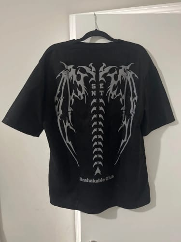 Customer photo review of Vencae™ TEE - DVNABLE WINGS