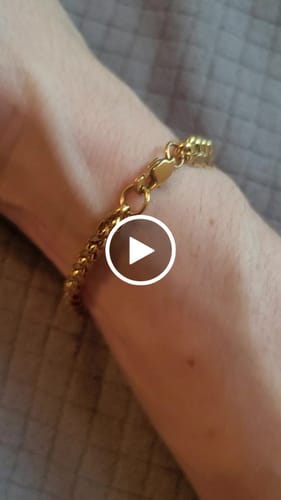 Customer video review of (FREE W/ $30+ ORDER) Gold Wheat Bracelet