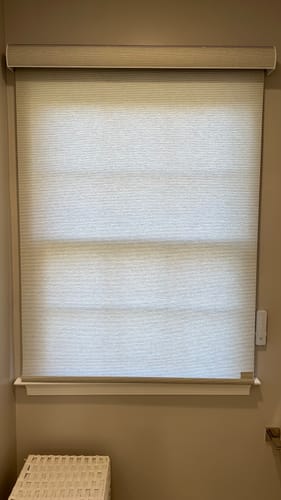 Customer photo review of SmartWings Motorized Light Filtering Solar Shades 5% Openness Aventus