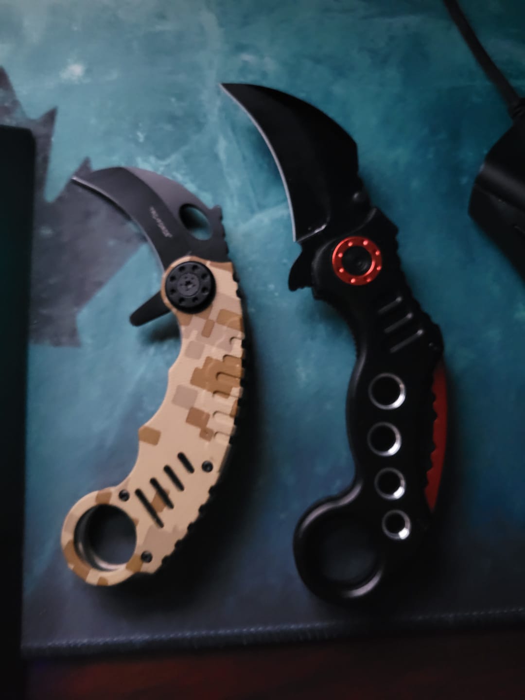 Customer photo review of Karambit Mystery Box™