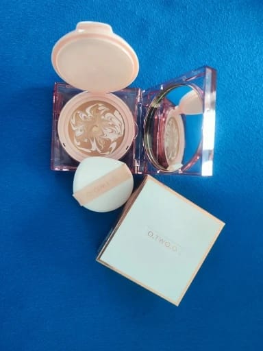 Customer photo review of O.TWO.O POLISHED SOFT CLARITY MIST CUSHION CREAM