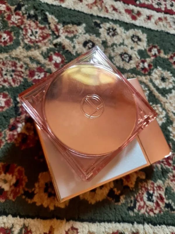 Customer photo review of O.TWO.O POLISHED SOFT CLARITY MIST CUSHION CREAM