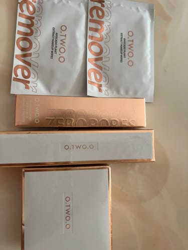 Customer photo review of O.TWO.O SMOOTH MIST MIRROR LOCKING POWDER