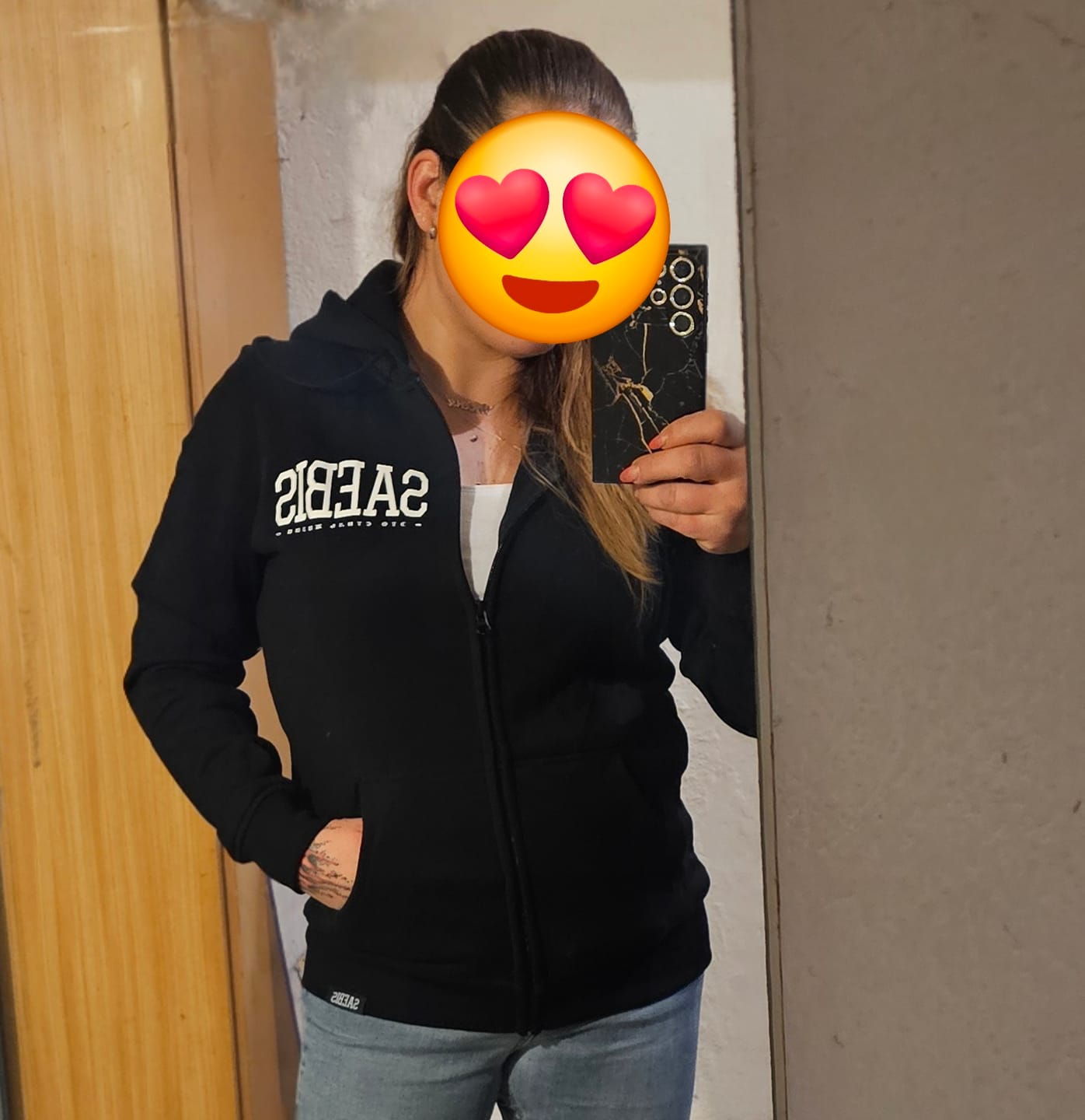 Customer photo review of Lifestyle Damen Oversized Zip Hoodie mit Reißverschluss schwarz by SAEBIS®