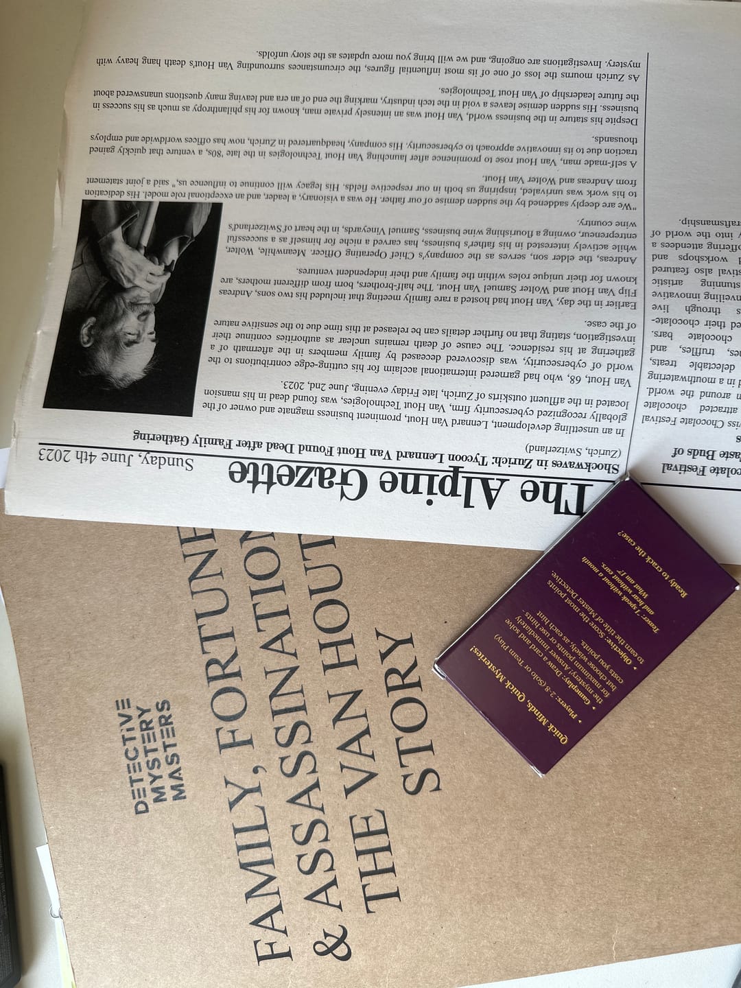 Customer photo review of BUNDLE: Detective Case Set (3-Pack)