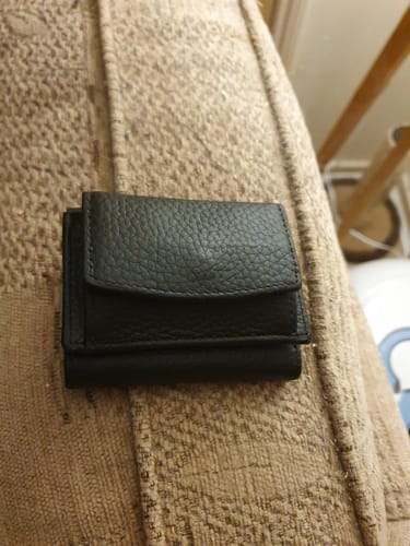 Customer photo review of Handmade RFID Soft Leather Purse