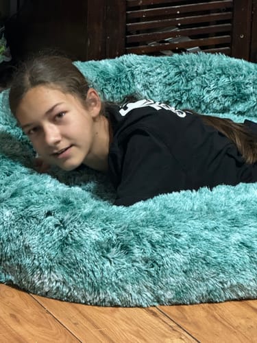 Customer photo review of PaWz Removable Cover Calming Pet Bed