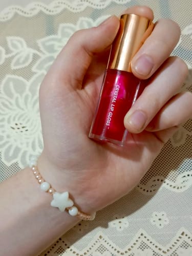 Customer photo review of O.TWO.O PLUMP SHINY CRYSTAL LIP GLOSS
