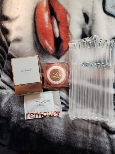 Customer photo review of O.TWO.O POLISHED SOFT CLARITY MIST CUSHION CREAM