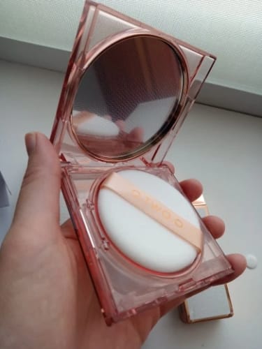 Customer photo review of O.TWO.O SMOOTH MIST MIRROR LOCKING POWDER