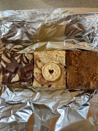 Customer photo review of Brownie & Blondie Mixed Box