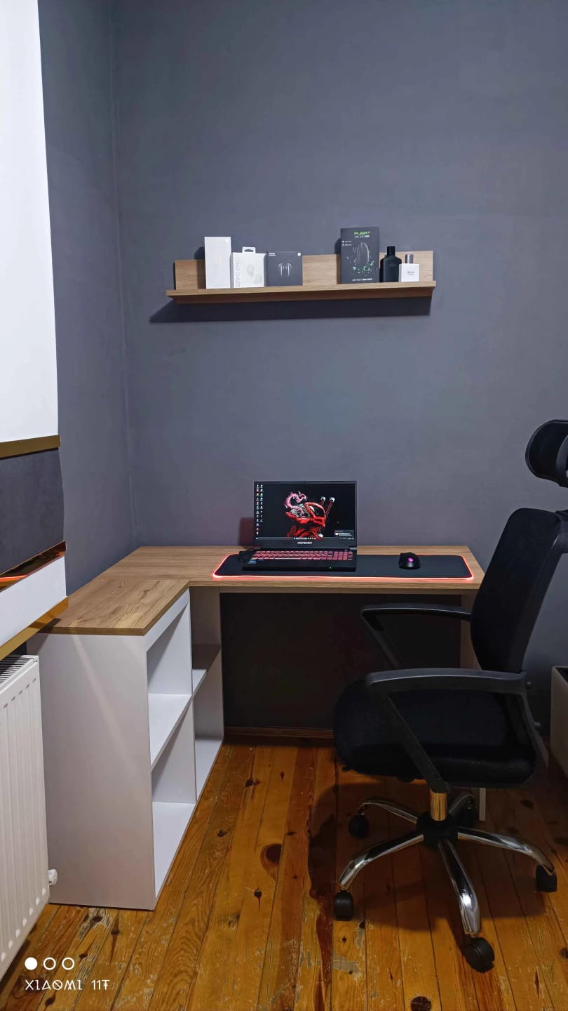 Customer photo review of Rani HA113 Çalışma Ofis Bilgisayar Masası 4 Raflı Köşeli Masa Beyaz - Sepet Ceviz 120 cm