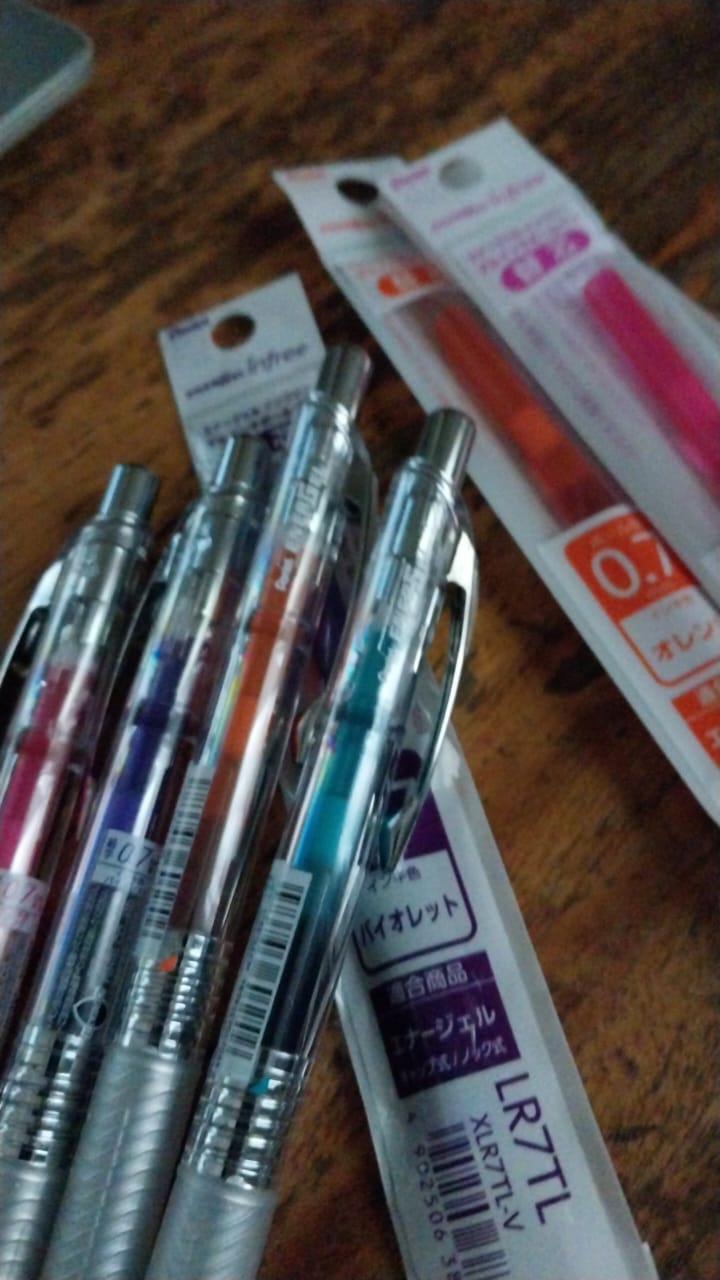 Customer photo review of Pentel - Lápiz Gel Energel Infree 0,7 mm