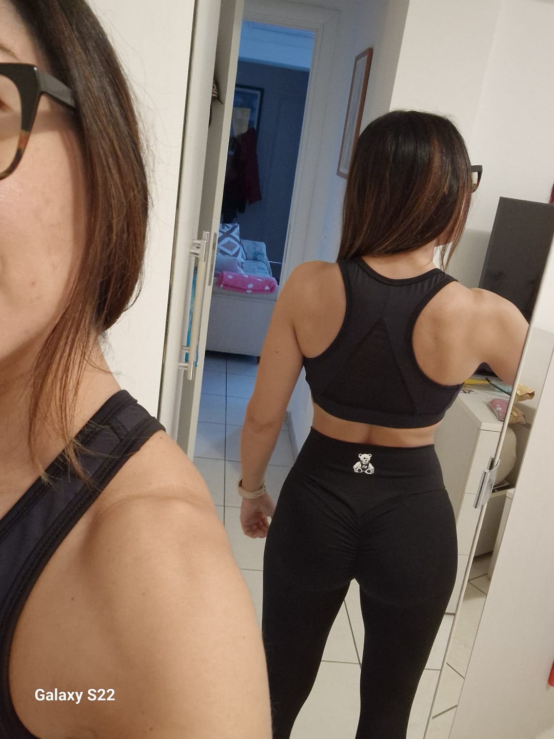 Customer photo review of LEGGINGS INTENSE BLACK