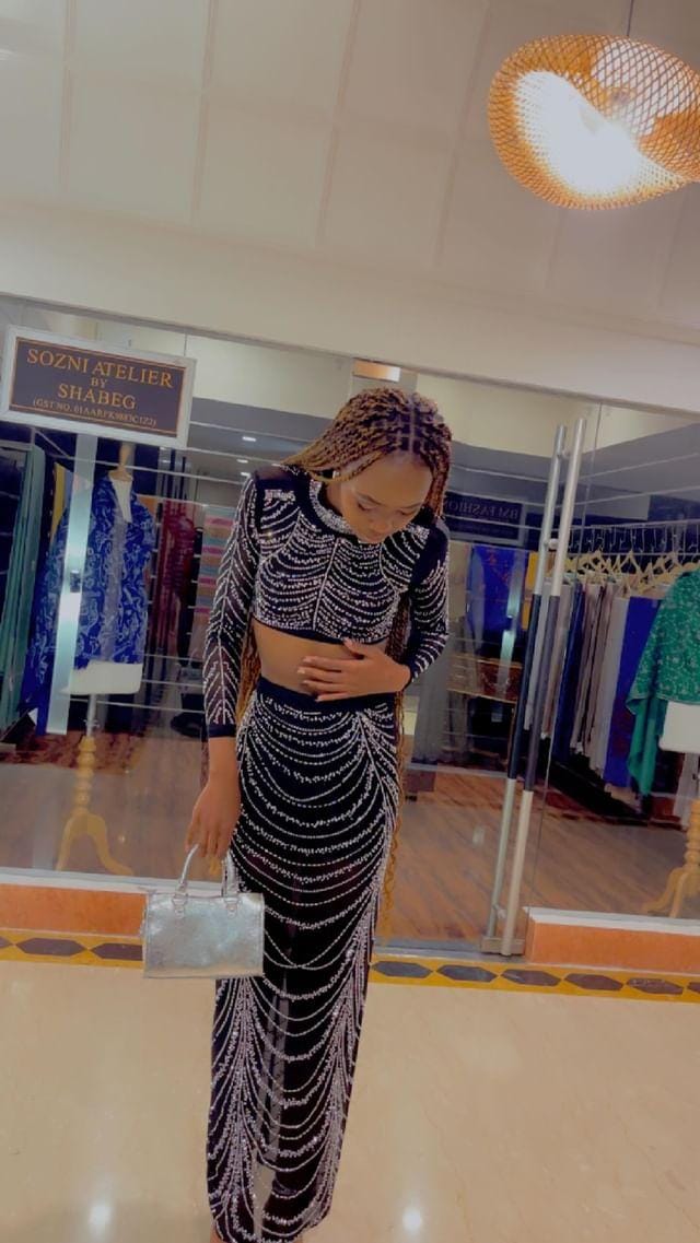 Customer photo review of Sara Luxe Party 2 Piece Set