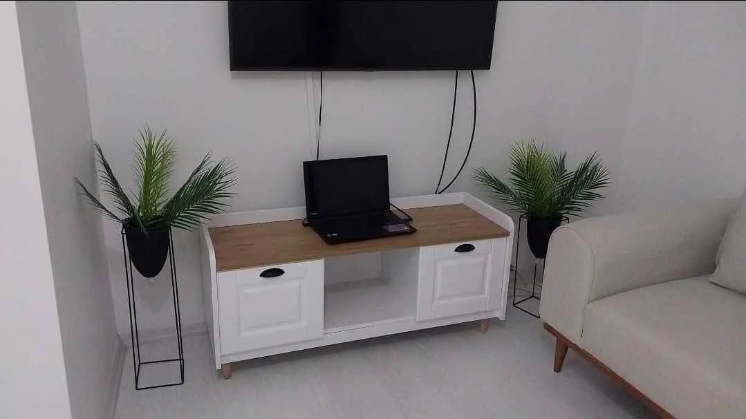 Customer photo review of Rani P2 Modern Ayakkabılık Ayakkabı Dolabı  Renk: Beyaz - S. Ceviz M1