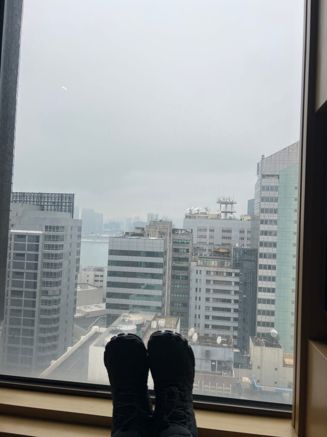 Customer photo review of Caspar Pro - Non-slip & Water-Resistant Winter Barefoot Shoe