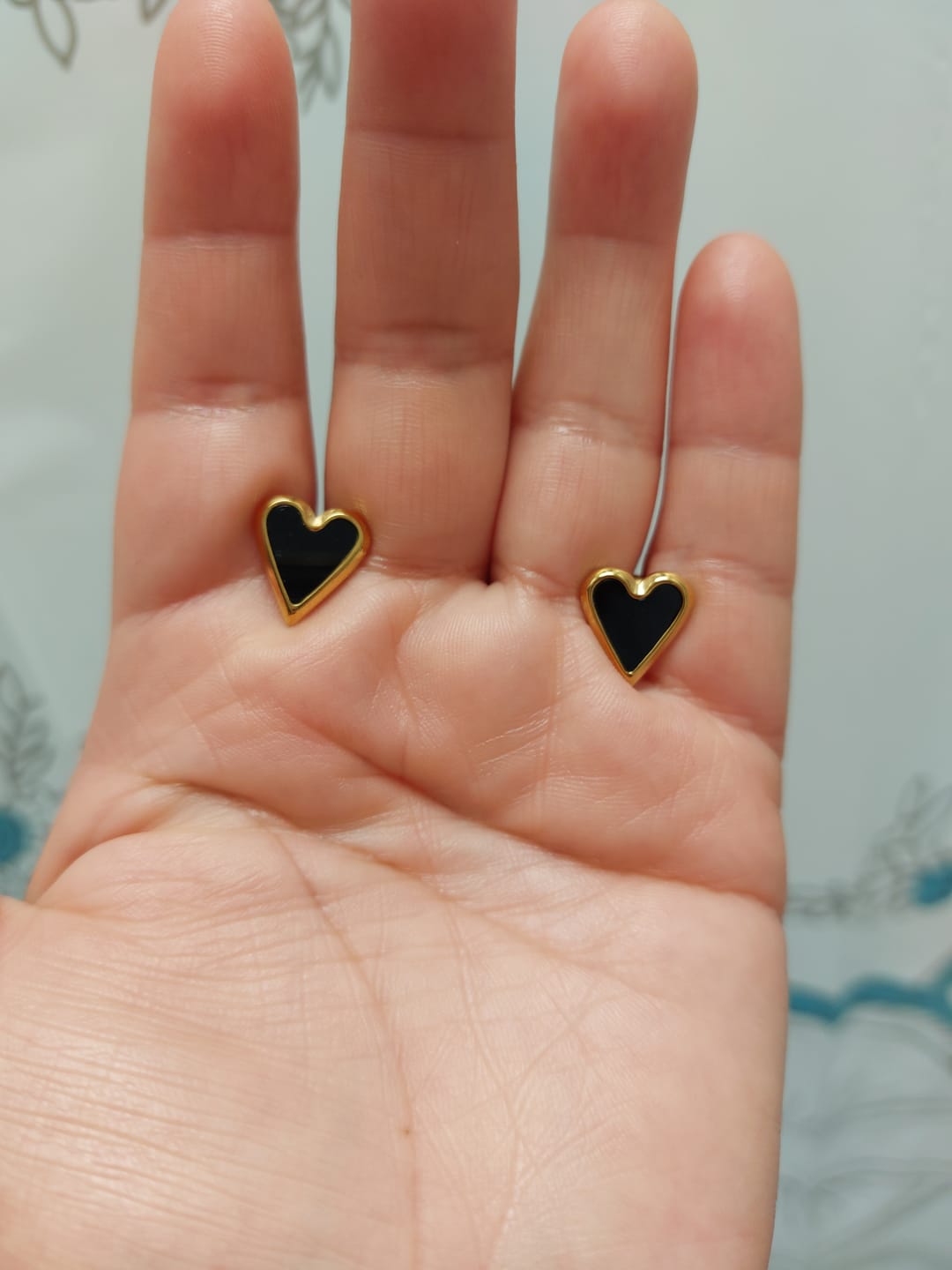 Customer photo review of Aretes Enola