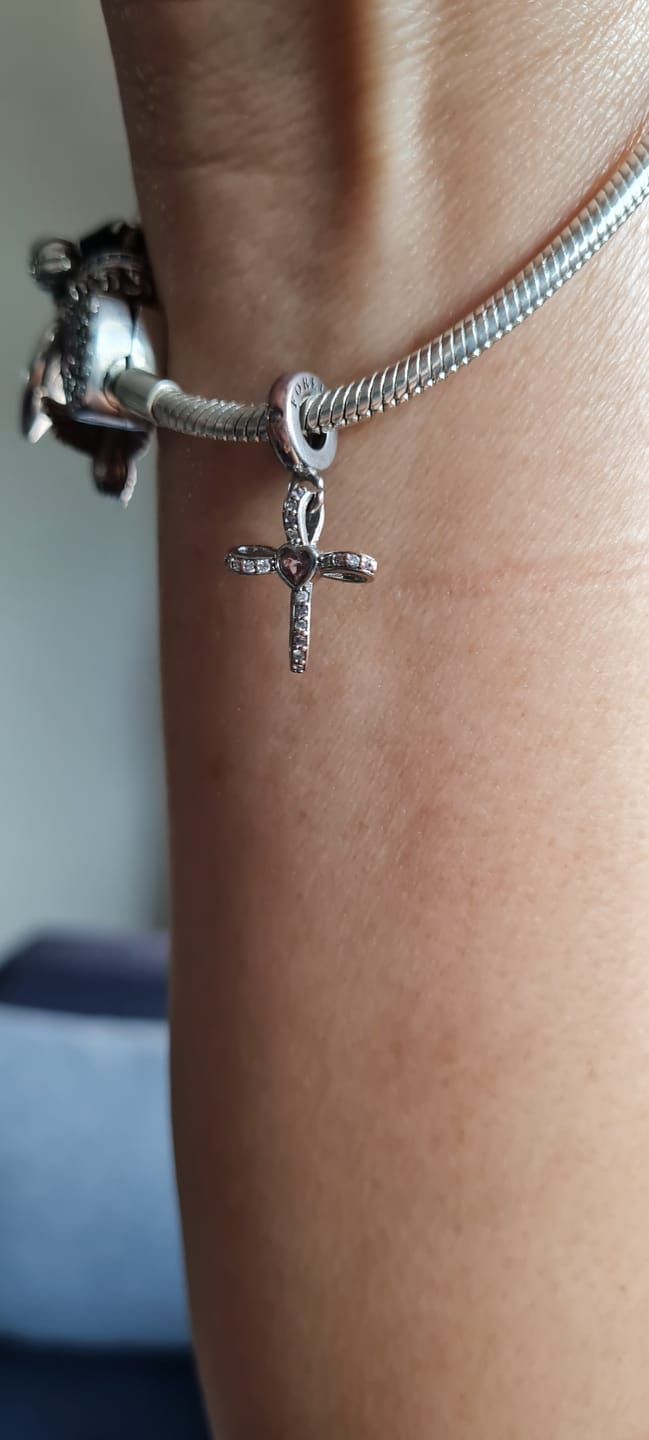 Customer photo review of Charm Cruz Diamantada