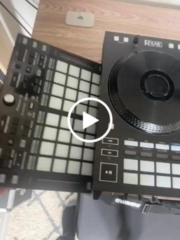 Customer video review of ProX XS-LTSC Universal Laptop Side Shelf fits with Midi Controllers Cases