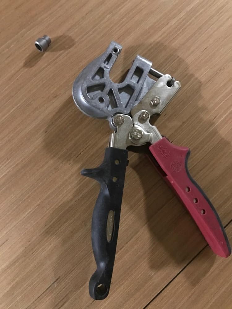Customer photo review of Malco PL1R Stud Crimper